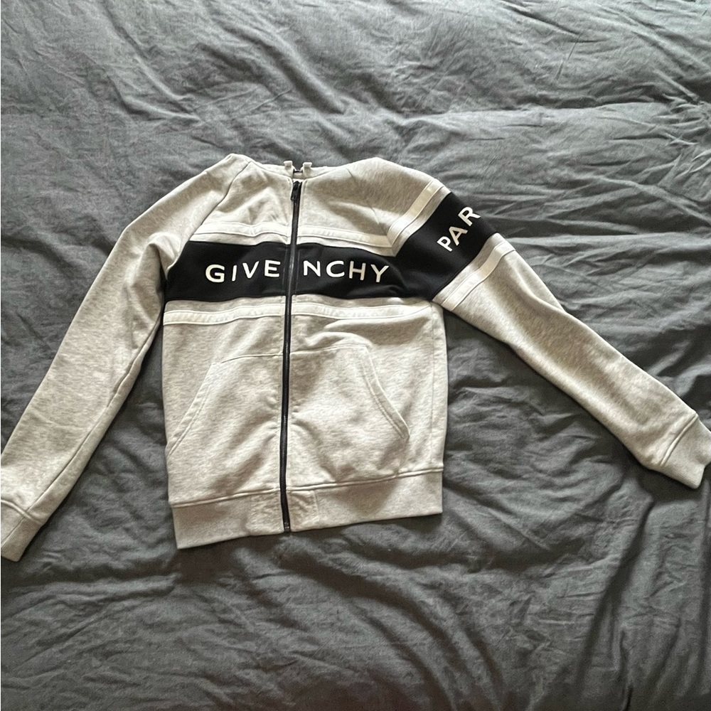 givenchy sweatshirt